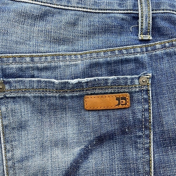 Joes Jeans 5” Inseam Mid Rise Shorts Size 26 - Picture 11 of 16